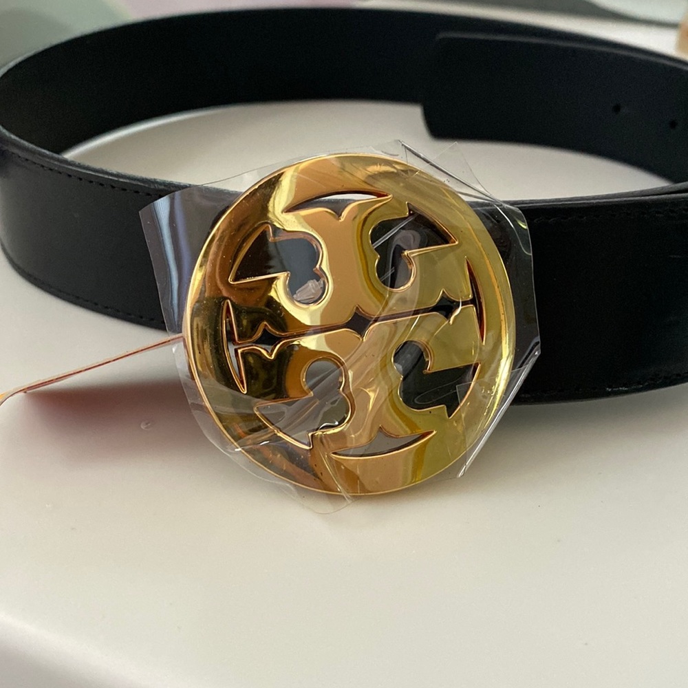 Brand new with tag Classic Tory Burch logo belt - Black